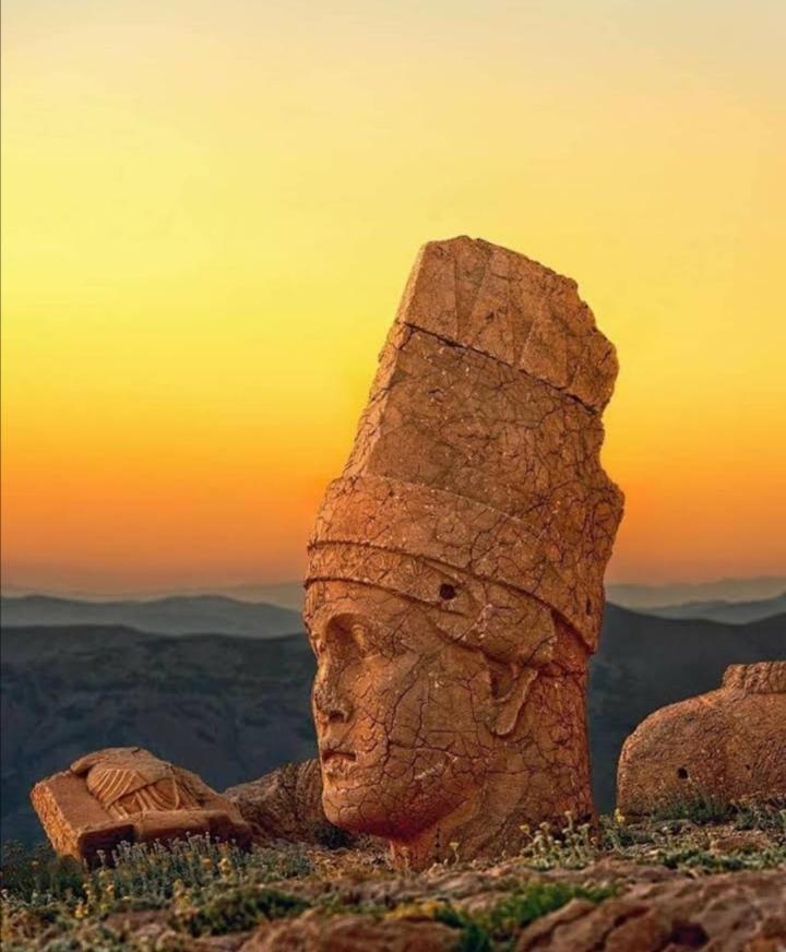 Motel Nemrut Dagi Isik Pansi̇On Karadut  Zewnętrze zdjęcie