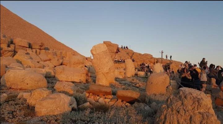 Motel Nemrut Dagi Isik Pansi̇On Karadut  Zewnętrze zdjęcie