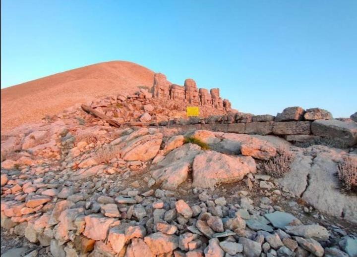 Motel Nemrut Dagi Isik Pansi̇On Karadut  Zewnętrze zdjęcie